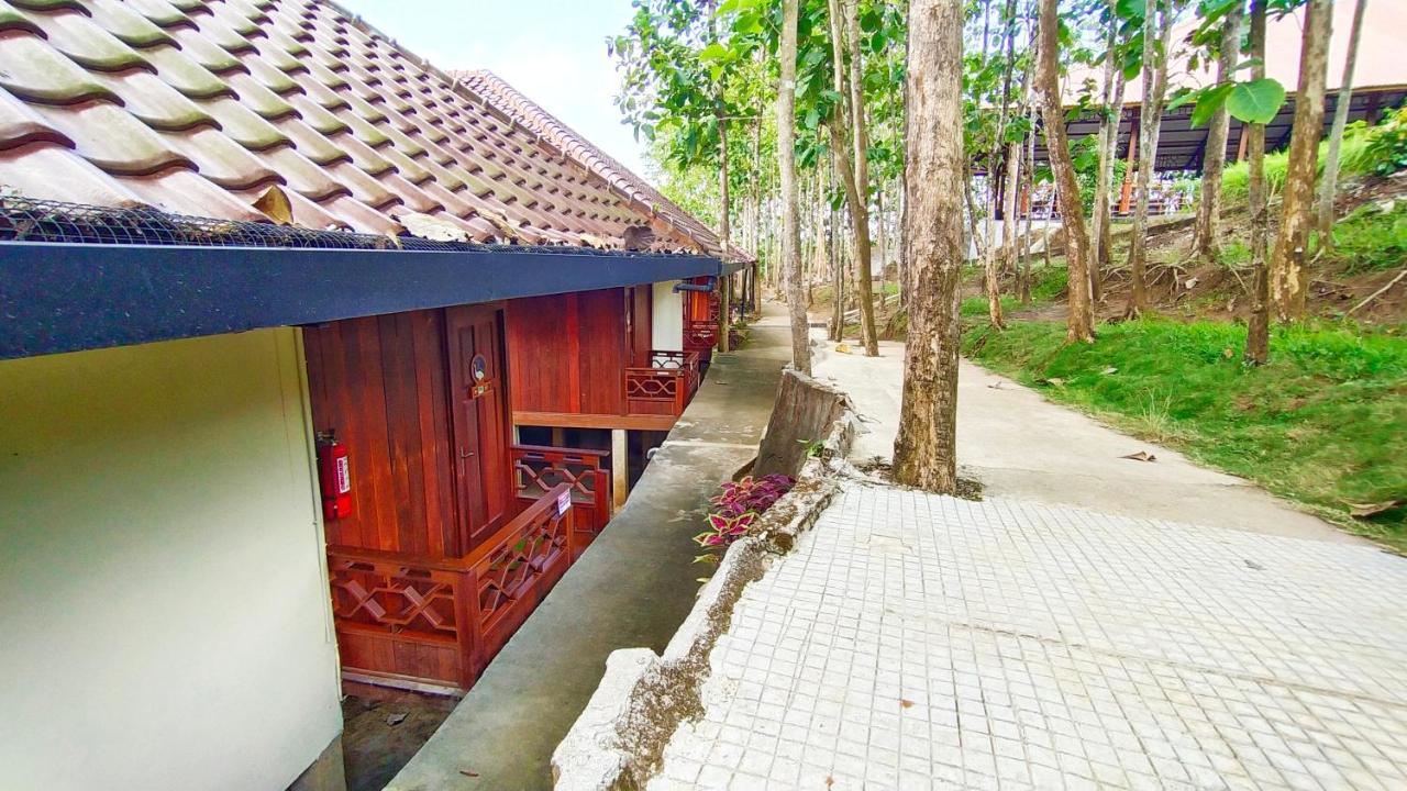 Kasuari Exotic Resort Magelang Luaran gambar