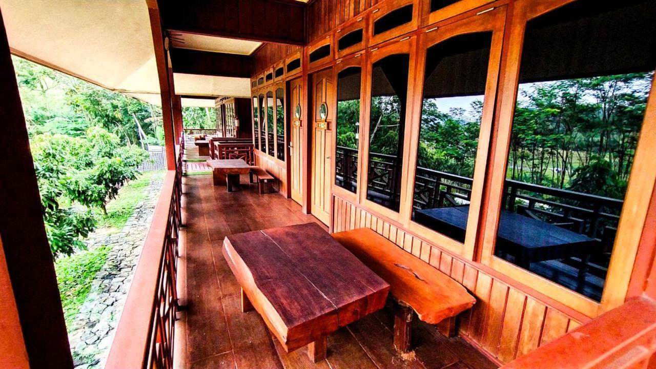 Kasuari Exotic Resort Magelang Luaran gambar